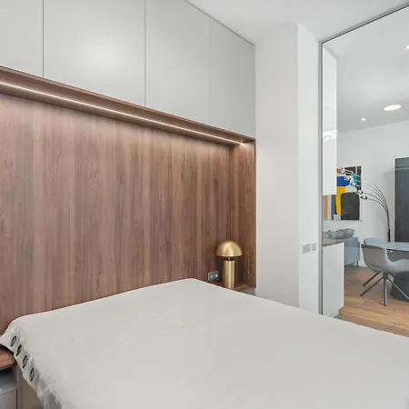 Design In The Heart Of Old Town *
