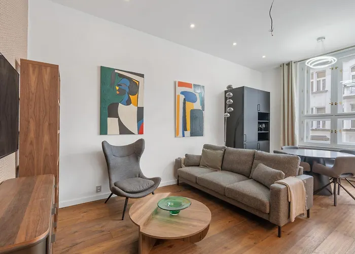 Design In The Heart Of Old Town *